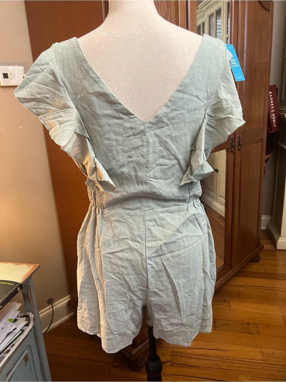 Cupshe Sage Green Ruffle Sleeve V-Neck Romper - Picture 6 of 8